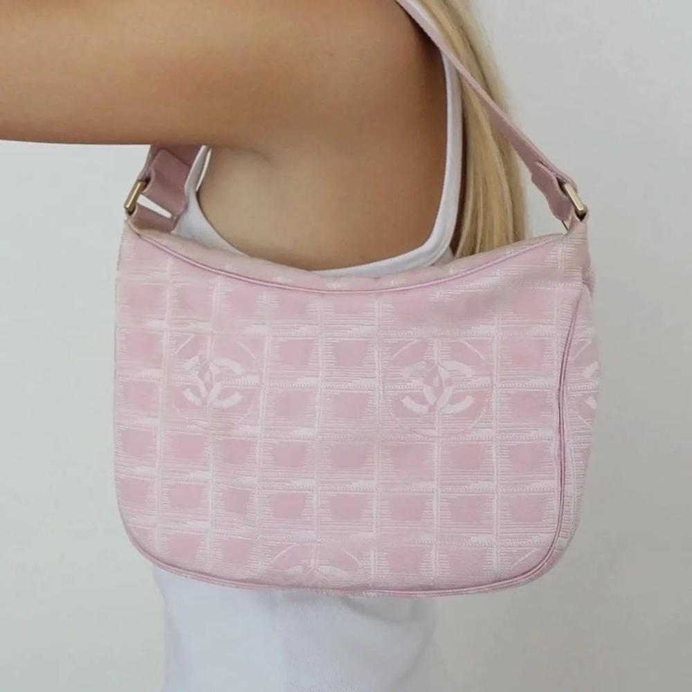 Chanel CC Travel Line Nylon Shoulder Bag (baby pink) 💗 - Picture 9 of 17